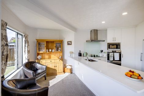 Photo of property in 8b Wilton Row, Taradale, Napier, 4112