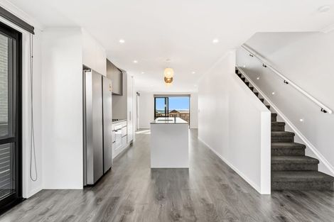 Photo of property in 17 Seafarer Crescent, Stanmore Bay, Whangaparaoa, 0932