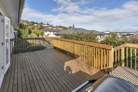 Photo of property in 2/622 East Coast Road, Pinehill, Auckland, 0630