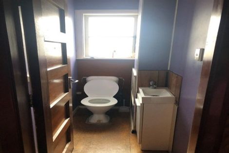 Photo of property in 21 Broadbent Street, Riccarton, Christchurch, 8041