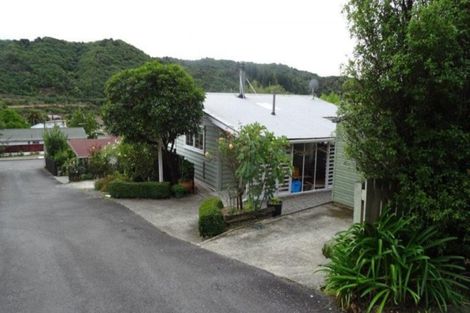 Photo of property in 27b Milton Terrace, Picton, 7220