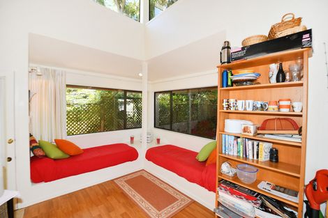 Photo of property in 6 Hillside Crescent, Leigh, 0985