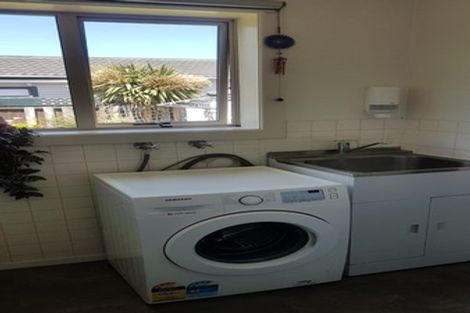 Photo of property in 62 Estuary Road, New Brighton, Christchurch, 8061