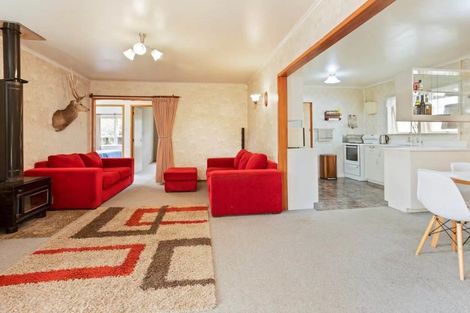 Photo of property in 2 Orsova Place, Lynfield, Auckland, 1042