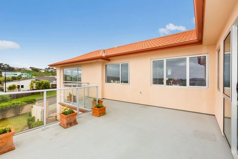 Photo of property in 15 Aspiring Terrace, Aotea, Porirua, 5024
