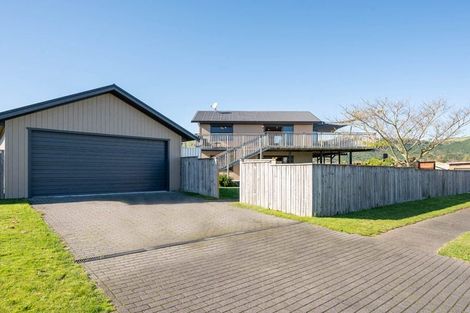 Photo of property in 136 Lisland Drive, Kinloch, Taupo, 3377