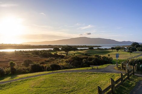 Photo of property in 116 Queens Road, Waikanae Beach, Waikanae, 5036