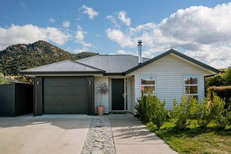 Photo of property in Snowberry Street, Albert Town, Wanaka, 9305