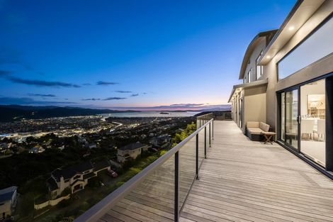 Photo of property in 30 Arahiwi Grove, Tirohanga, Lower Hutt, 5010