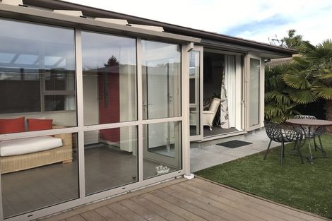 Photo of property in 2/28 Oxley Avenue, St Albans, Christchurch, 8014