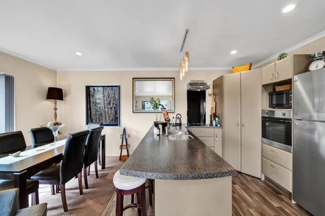 Photo of property in 10 Lavender Close, Spotswood, New Plymouth, 4310