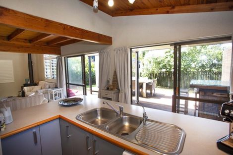 Photo of property in 202 Beverley Terrace, Whangamata, 3620