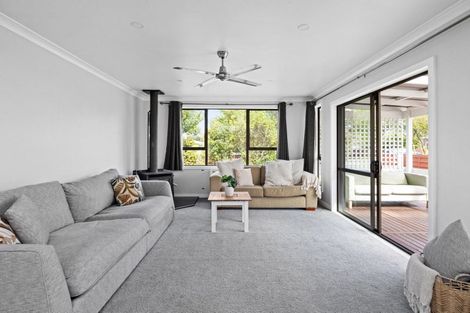 Photo of property in 3 Memorial Park Avenue, Haumoana, 4102