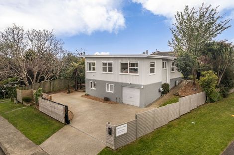 Photo of property in 63 Aorangi Road, Paraparaumu, 5032