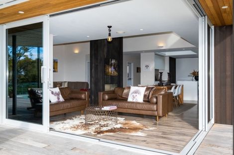 Photo of property in 207 Durham Drive, Havelock North, 4130