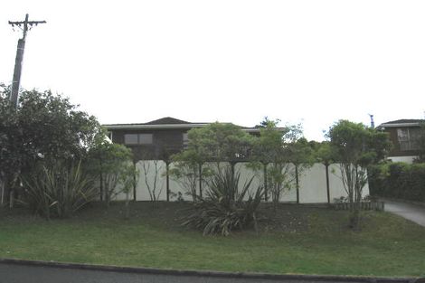 Photo of property in 2/18 Orchard Road, Waiake, Auckland, 0630