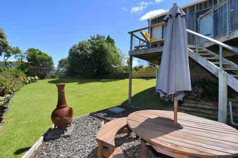 Photo of property in 6 Hillside Crescent, Leigh, 0985