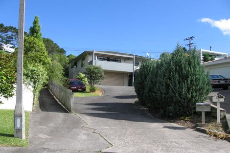 Photo of property in 1/7 Carl Place, Unsworth Heights, Auckland, 0632