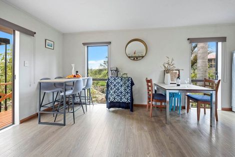 Photo of property in 48a Brains Road, Kelston, Auckland, 0602