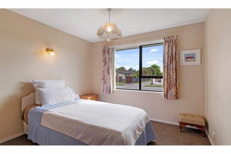 Photo of property in 23 Te Maru Place, Redwood, Christchurch, 8051