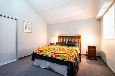 Photo of property in 10/2 Manor Place, Dunedin Central, Dunedin, 9016