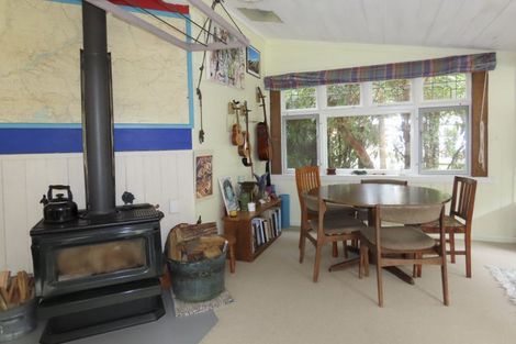 Photo of property in 25 Andersen Street, Blacks Point, Reefton, 7830