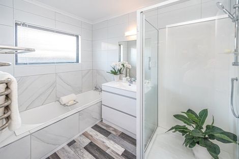 Photo of property in 13 Kamahi Street, Castlecliff, Whanganui, 4501