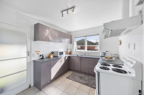 Photo of property in 2/2 Paul Place, Pakuranga, Auckland, 2010