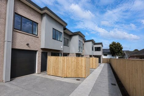 Photo of property in 18 Russell Road, Manurewa, Auckland, 2102