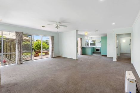 Photo of property in 21 Lavender Place, Papamoa Beach, Papamoa, 3118