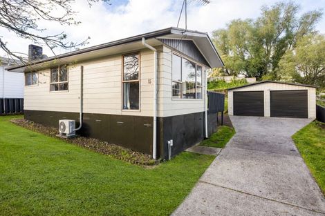 Photo of property in 15 Splitt Avenue, Glenview, Hamilton, 3206