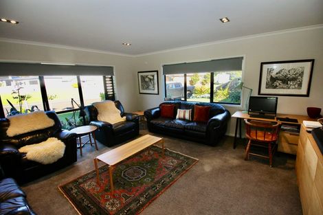 Photo of property in 3 Kelly Place, Whitianga, 3510