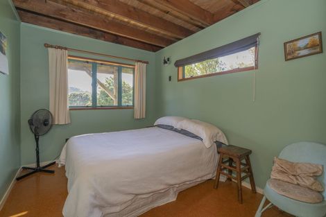 Photo of property in 35 Whiritoa Beach Road, Whiritoa, Whangamata, 3691