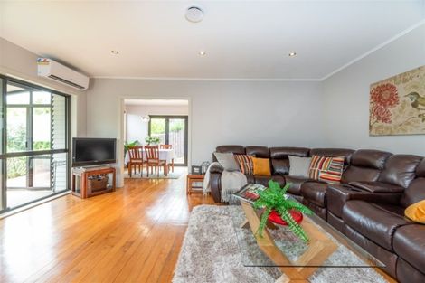 Photo of property in 1/80 Bond Crescent, Forrest Hill, Auckland, 0620