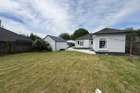 Photo of property in 39 Straven Road, Riccarton, Christchurch, 8011