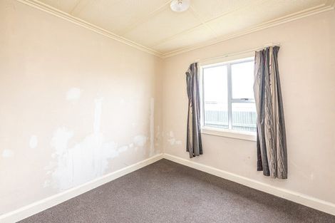 Photo of property in 184 Cornfoot Street, Castlecliff, Whanganui, 4501