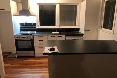 Photo of property in 2 Sheridan Street, Silverdale, Hamilton, 3216