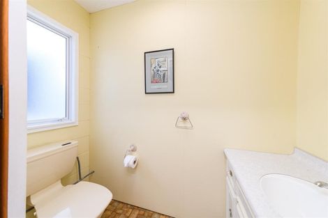 Photo of property in 17 Barnett Drive, Marton, 4710