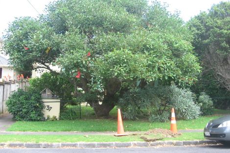 Photo of property in 37 Hastings Parade, Devonport, Auckland, 0624