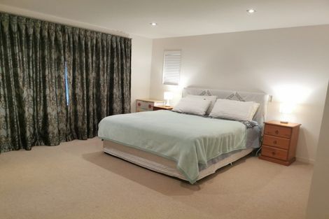 Photo of property in 46 Hattaway Avenue, Bucklands Beach, Auckland, 2012