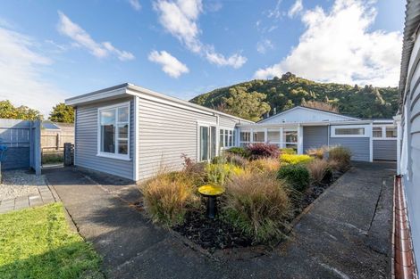 Photo of property in 15 Black Beech Street, Birchville, Upper Hutt, 5018