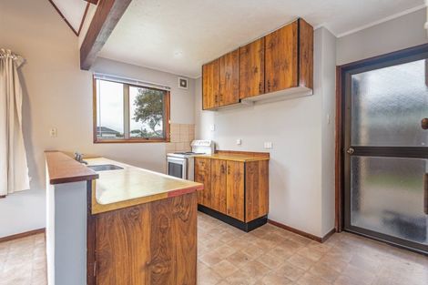 Photo of property in 28 Suzanne Grove, Kelvin Grove, Palmerston North, 4414