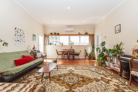 Photo of property in 87-87a Freyberg Street, Lyall Bay, Wellington, 6022