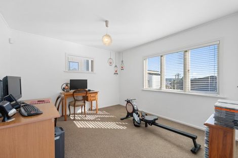 Photo of property in 1/31 Lavelle Road, Henderson, Auckland, 0612