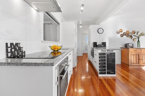 Photo of property in 1/31 Lavelle Road, Henderson, Auckland, 0612