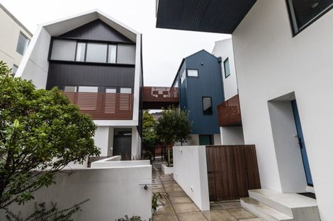 Photo of property in 76 Brougham Street, Mount Victoria, Wellington, 6011