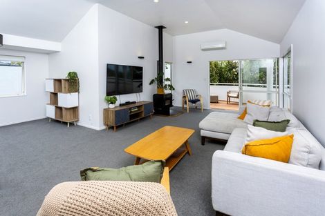 Photo of property in 8 Caversham Drive, Torbay, Auckland, 0630