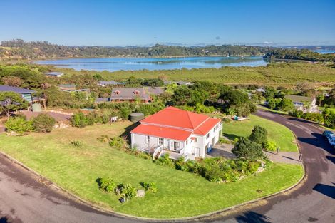 Photo of property in 8 Lichen Grove, Russell, 0272