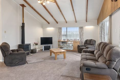 Photo of property in 4 Nikau Place, Otaki, 5512