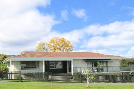 Photo of property in 19 Harvey Street, Waipahihi, Taupo, 3330